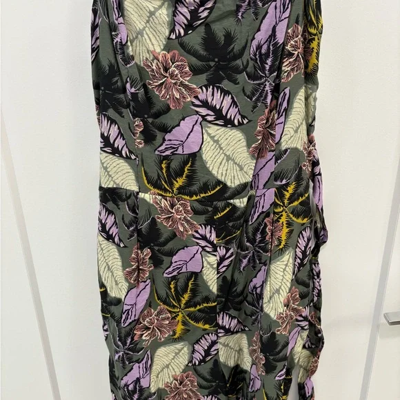 Lush Purple Green Tropical Front Tie Jumpsuit Size Medium - Picture 10 of 12